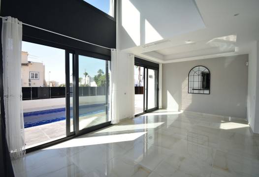 Detached house - Sale - Torrevieja - nhkp2739