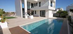 HERVERKOOP - Villa - Cabo Roig