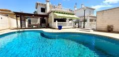 Sale - Villa - Orihuela Costa - La Zenia