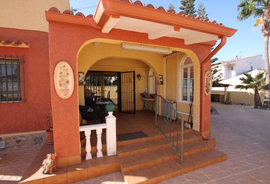 Villa - Begagnat - Torrevieja - San Luis