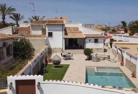 Villa - Brukt - Orihuela Costa - NHH002