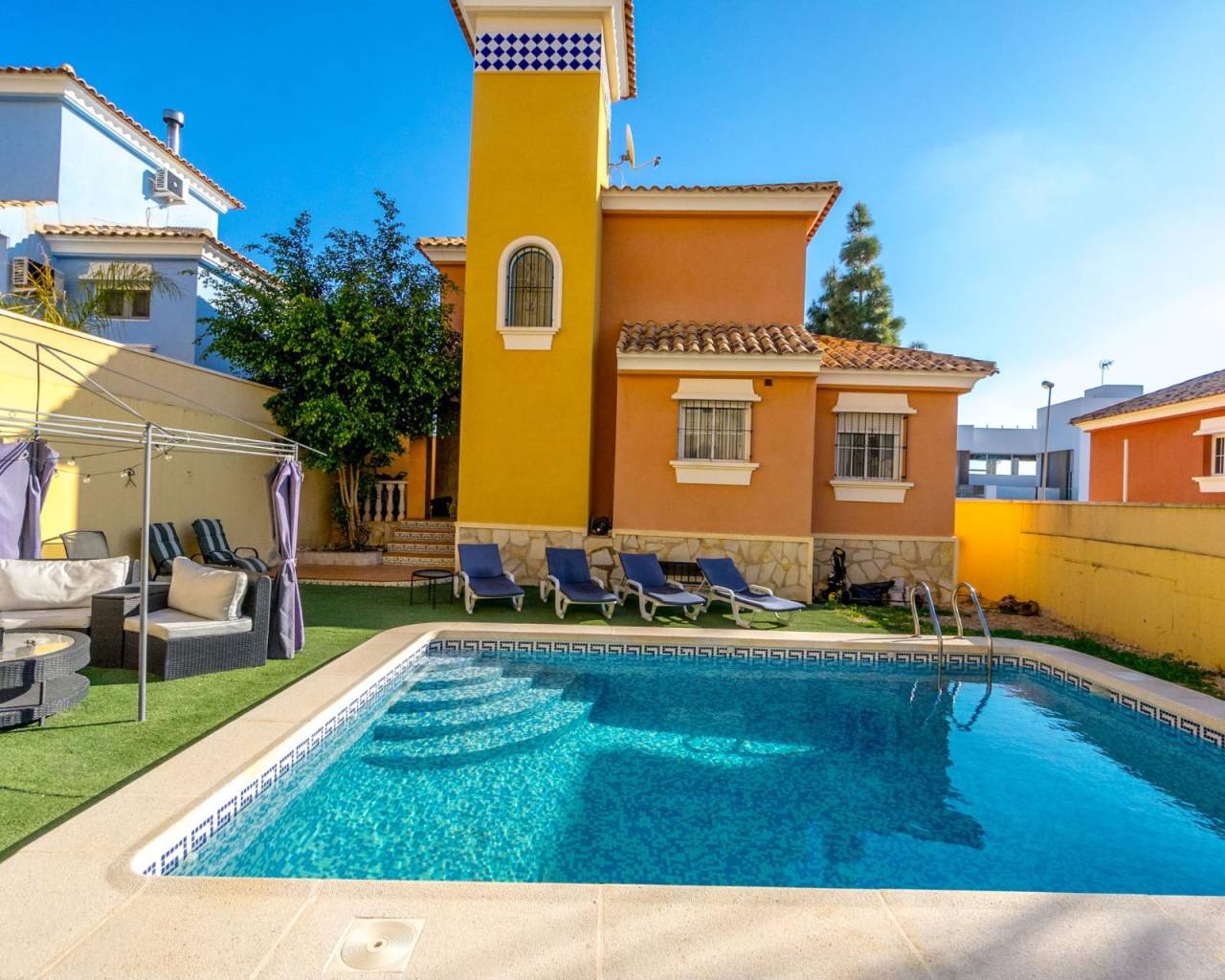 Villa · Sale · Orihuela Costa · Las Filipinas