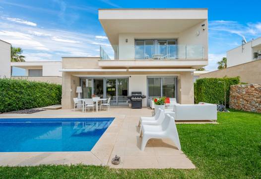 Villa - Sale - Orihuela - Vistabella Golf