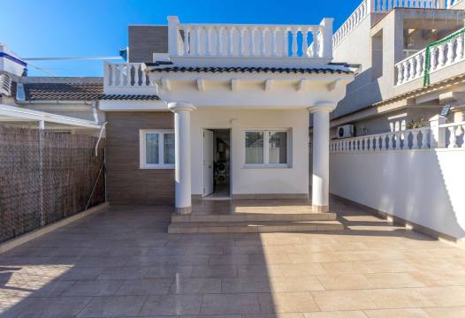 Villa - Sale - Torrevieja - El chaparral