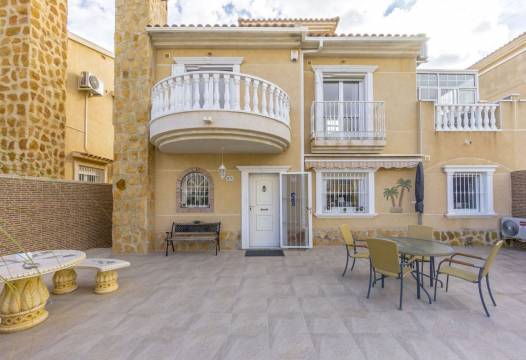 Villa - Sale - Torrevieja - NHNB-64456