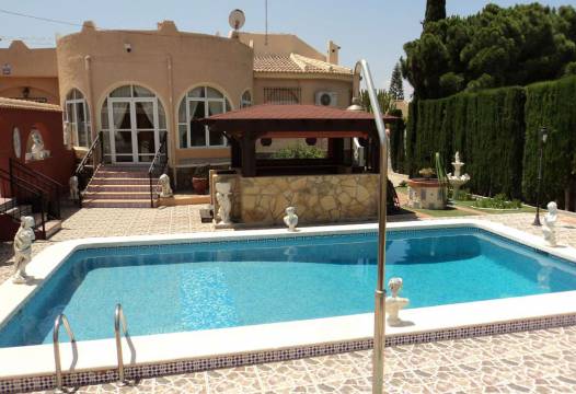 Villa - Sale - Torrevieja - Torrevieja