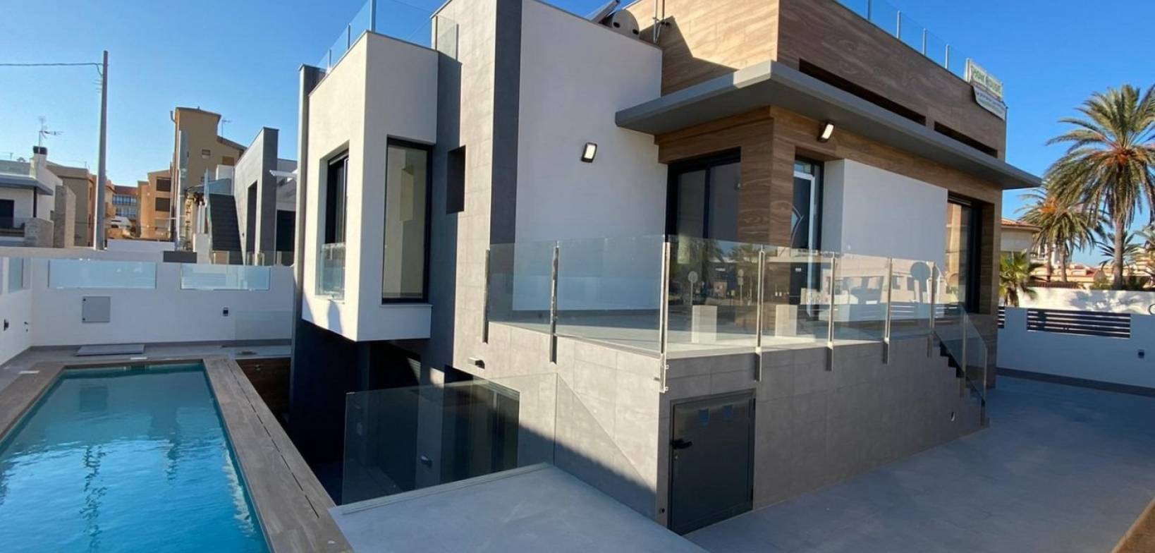 Nueva construcción  - Villa - Torrevieja - Costa Blanca South