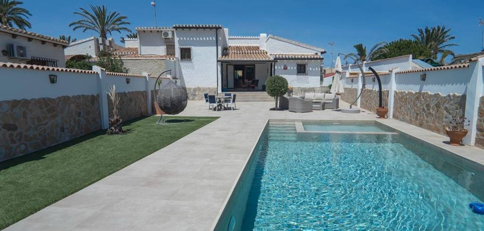 HERVERKOOP - Villa - Orihuela Costa - Punta Prima