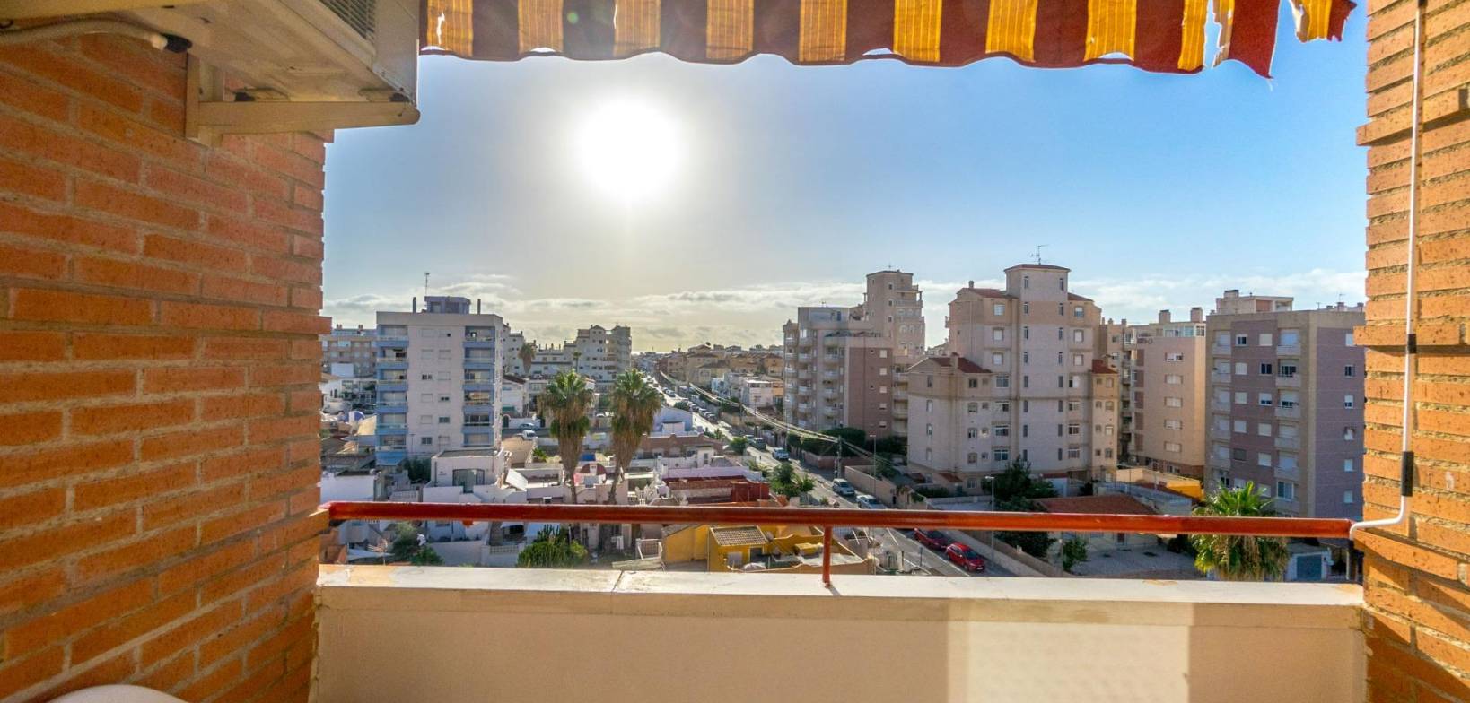 Gebraucht - Apartment - Torrevieja - Calas blanca