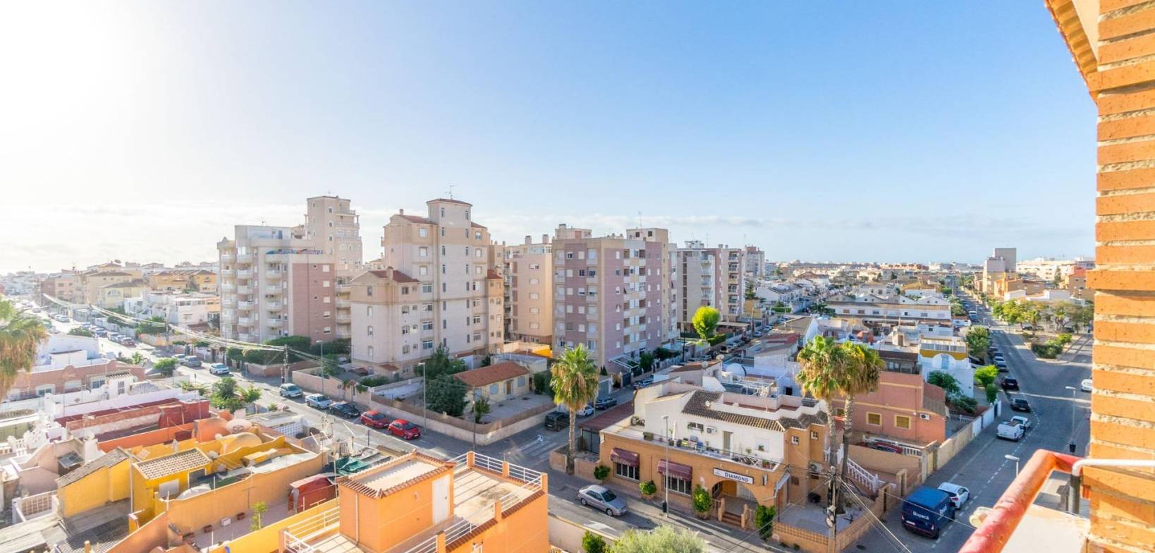 Gebraucht - Apartment - Torrevieja - Calas blanca