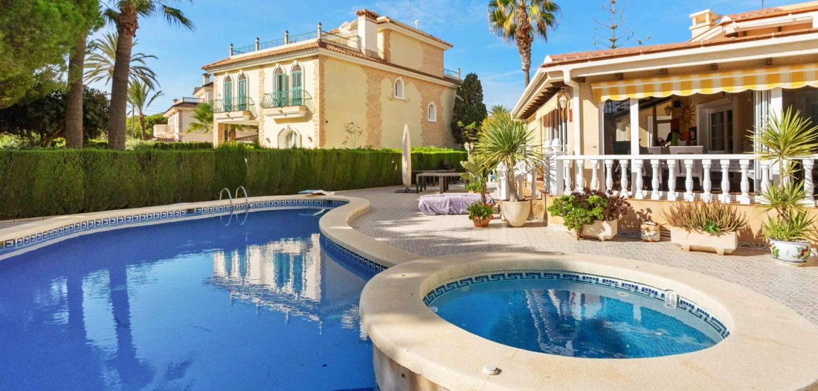 Revente - Villa - Cabo Roig - MUY CERCA DE LA PLAYA