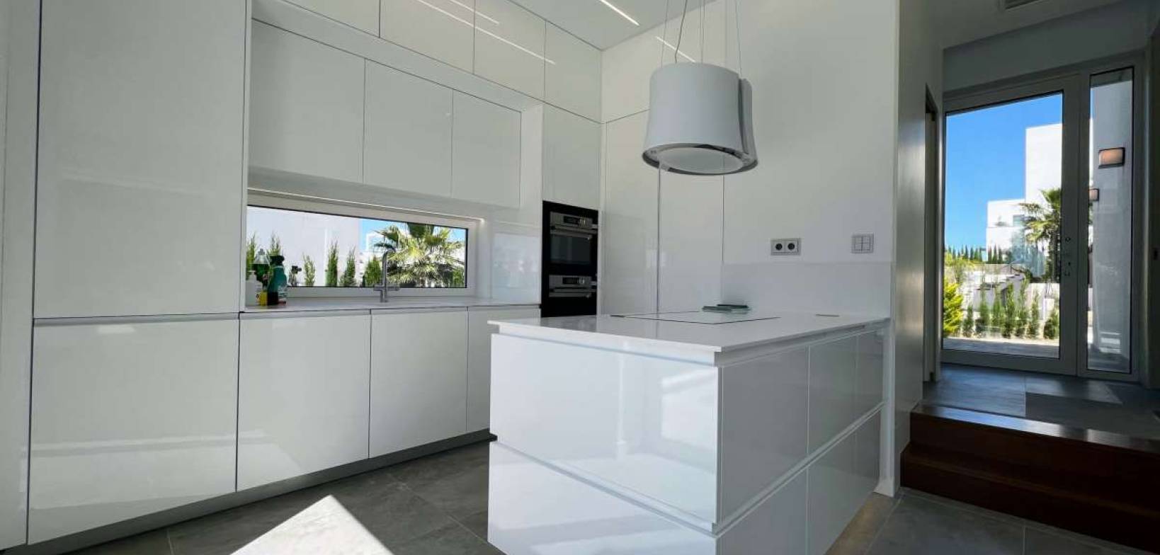 Begagnat - Villa - Las Colinas Golf and Country Club
