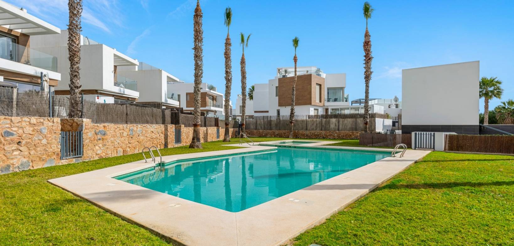 Sale - Villa - Orihuela Costa - Villamartín