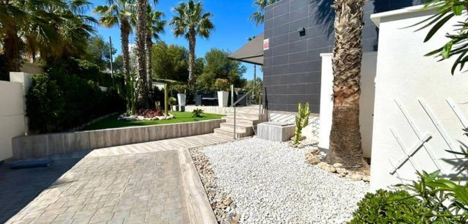 Sale - Villa - Orihuela Costa - Villamartín-Las Filipinas