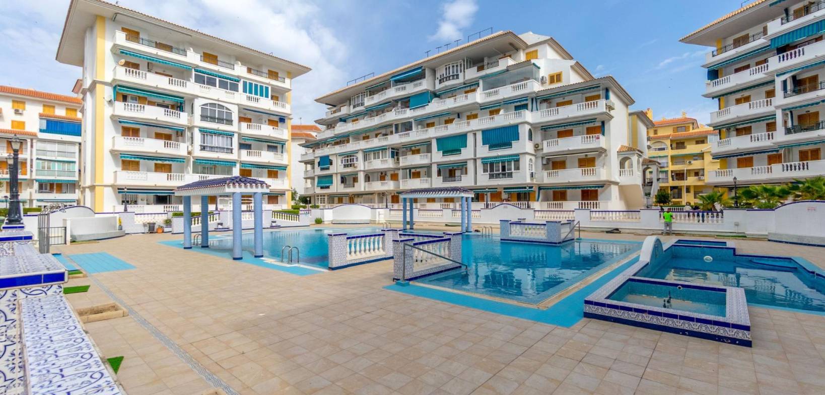 Sale - Apartment - Torrevieja - Los Europeos
