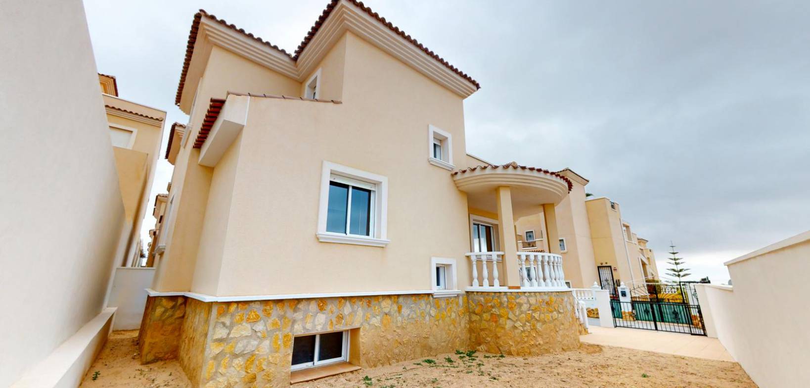 Venta - Villa independiente - San Miguel de Salinas