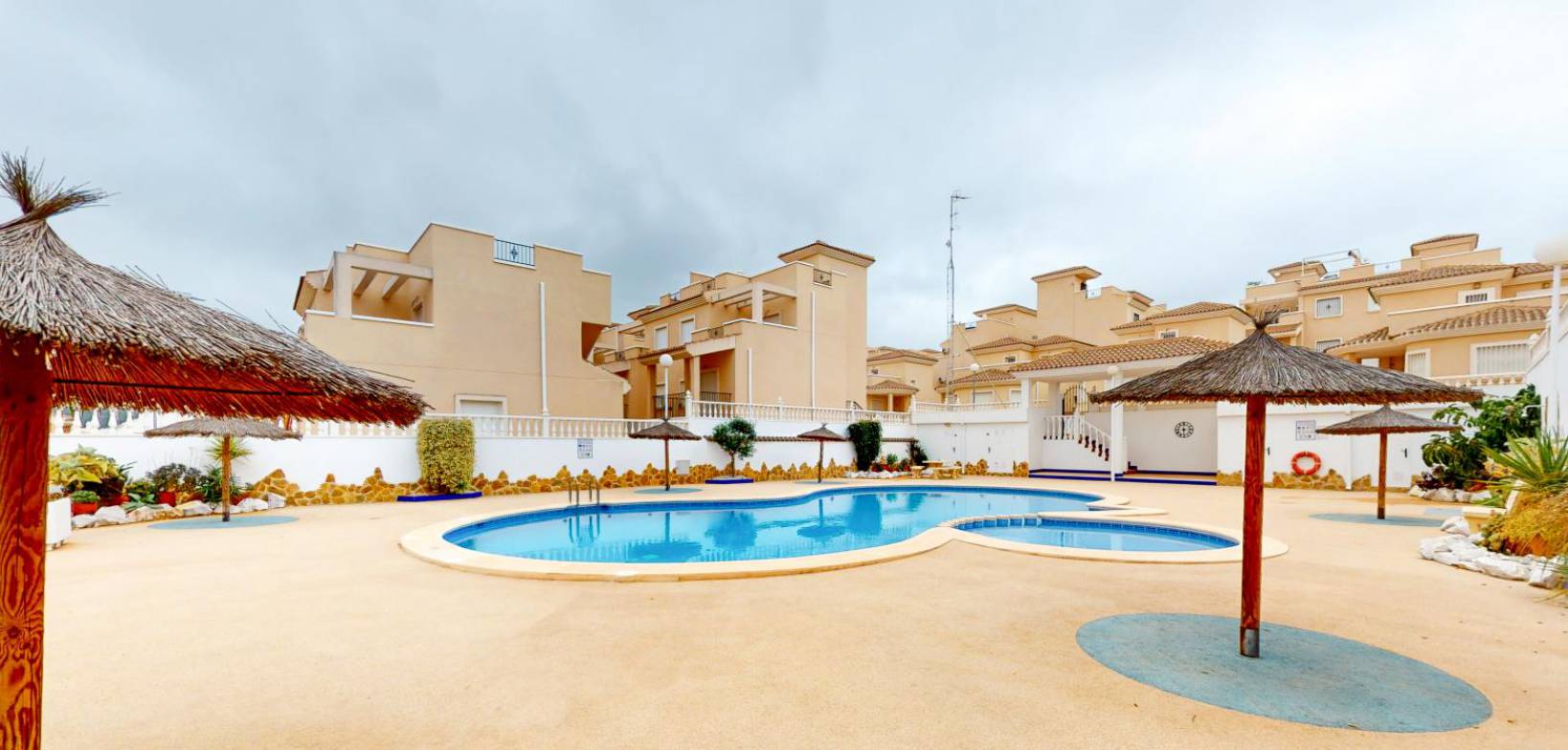 Venta - Villa independiente - San Miguel de Salinas