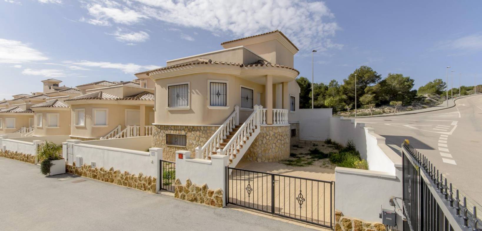Venta - Villa independiente - San Miguel de Salinas