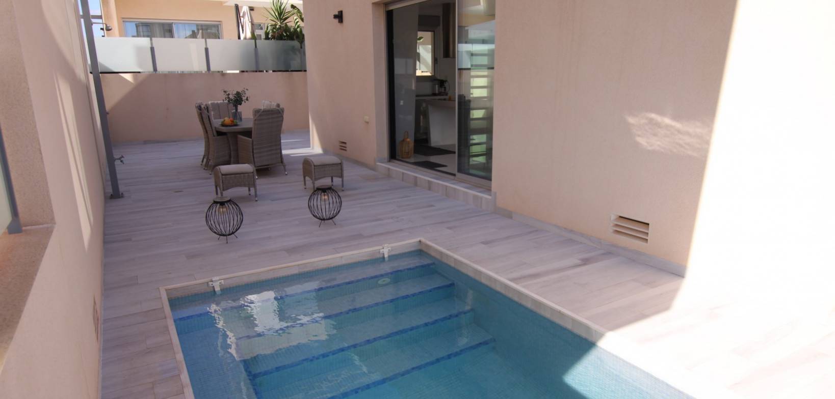 Sale - Villa - Mil Palmeras