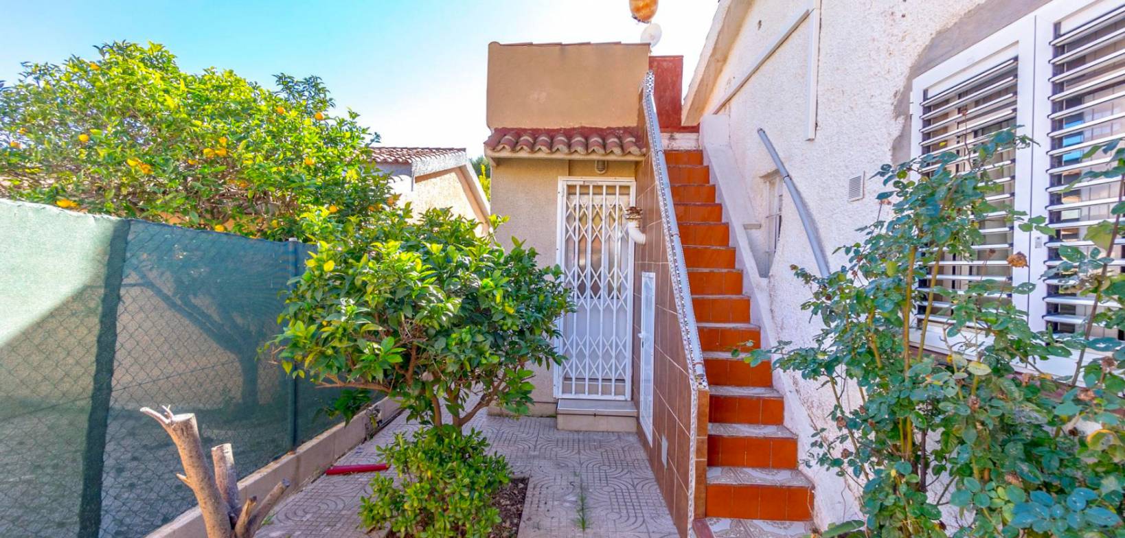 HERVERKOOP - Villa - Torrevieja